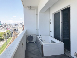 Illustration for article titled Japan's Crappiest Apartments
